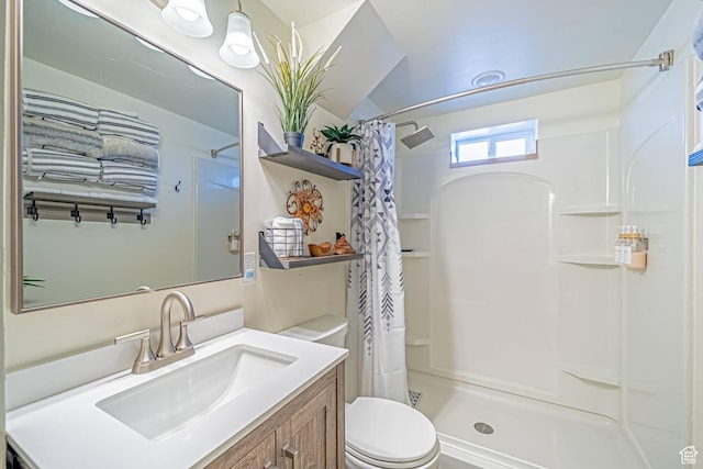 524 Westwood Ave, Moab, UT 84532 - full bathroom with toilet, vanity, and a shower with curtain