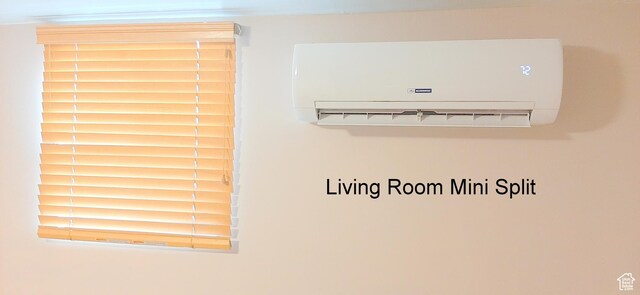 338 E 100 N, Moab, UT 84532 - room details with a wall unit AC