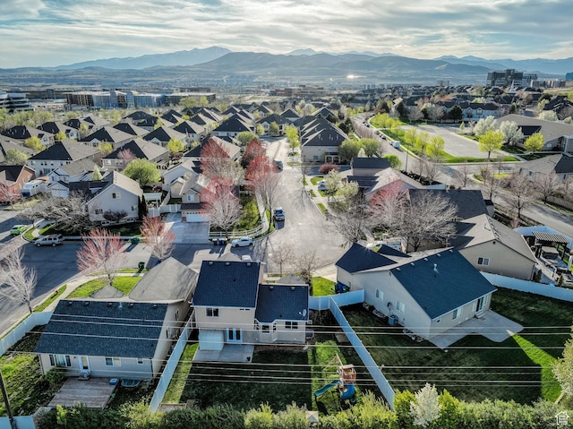 bird's eye view featuring a residential view and a mountain view