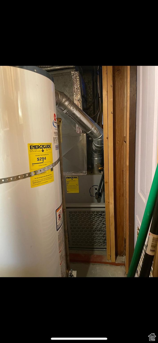 387 W 4575 S, Washington Terrace, UT 84405 - utilities featuring gas water heater