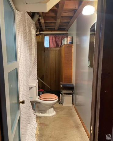 387 W 4575 S, Washington Terrace, UT 84405 - bathroom featuring concrete floors and toilet