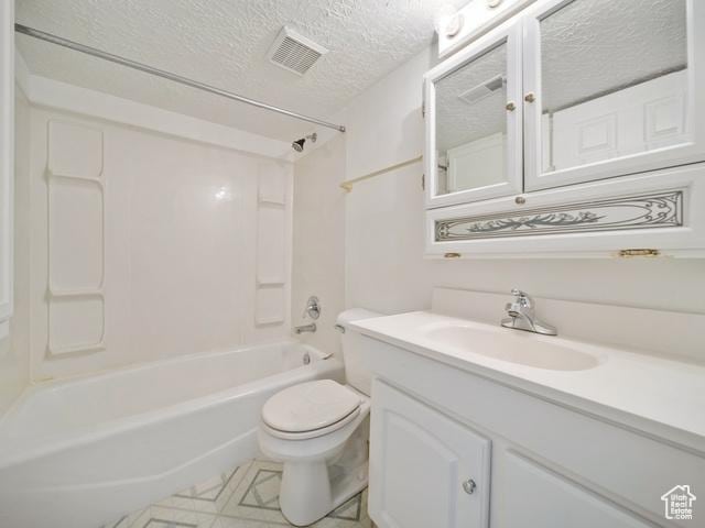 704 W Daisy Ln S, Murray, UT 84123 - full bath featuring shower / washtub combination, visible vents, toilet, vanity, and a textured ceiling