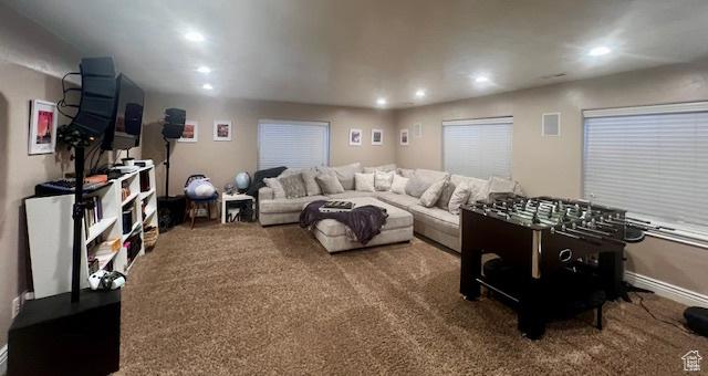 164 Park Ridge Dr, Roosevelt, UT 84066 - game room featuring carpet, visible vents, and recessed lighting
