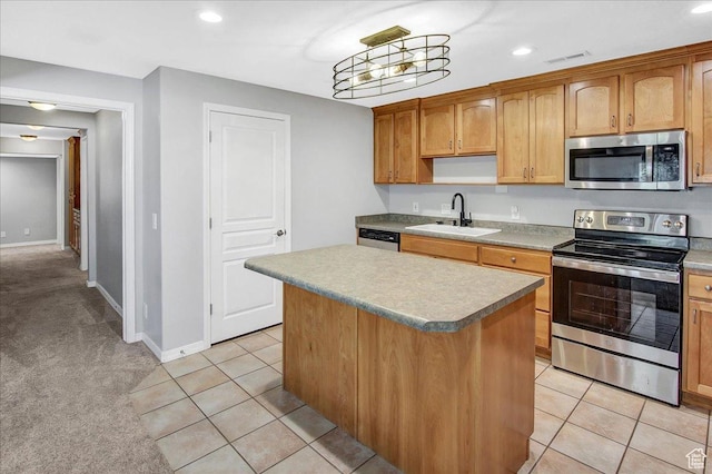857 E Park School Rd, Draper, UT 84020 - kitchen featuring a center island, a sink, stainless steel appliances, visible vents, and recessed lighting