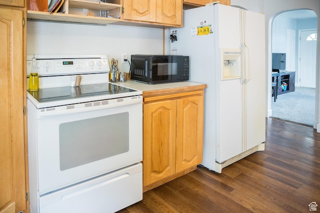 418 E 100 N, Vernal, UT 84078 - kitchen with dark wood finished floors, arched walkways, white appliances, and light countertops