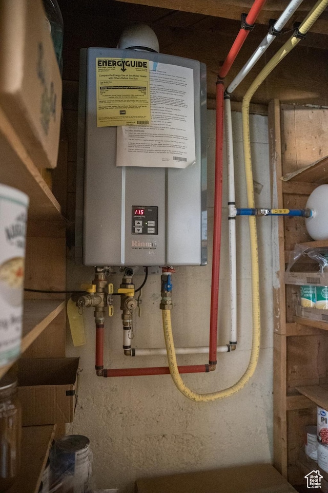 418 E 100 N, Vernal, UT 84078 - utility room featuring water heater