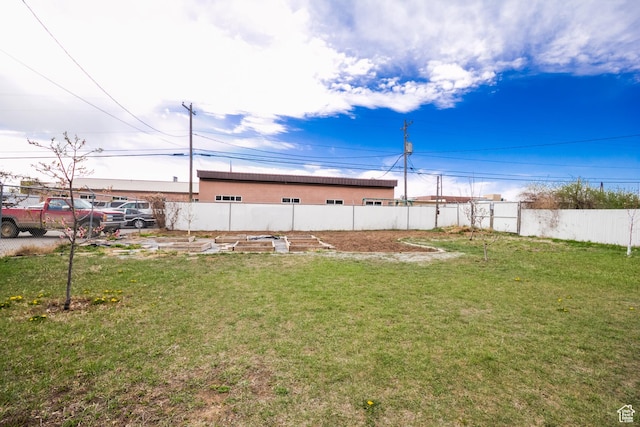 418 E 100 N, Vernal, UT 84078 - view of yard with fence