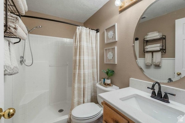 770 W Carter Dr, Pine Valley, UT 84781 - bathroom with toilet, visible vents, vanity, and a tile shower