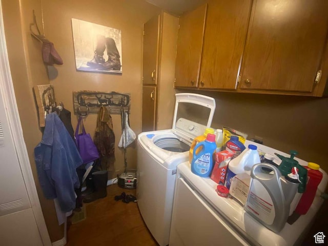 5141 W 940 S, Roosevelt, UT 84066 - clothes washing area with separate washer and dryer, baseboards, and cabinet space