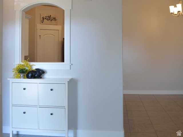 1921 N Crest Rd, Saratoga Springs, UT 84045 - detailed view of arched walkways, a chandelier, and baseboards
