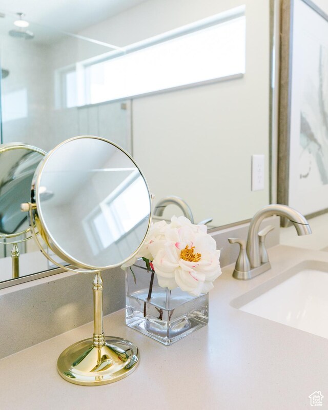 178 W Autumn Ln Unit 136, Saratoga Springs, UT 84045 - details featuring a sink
