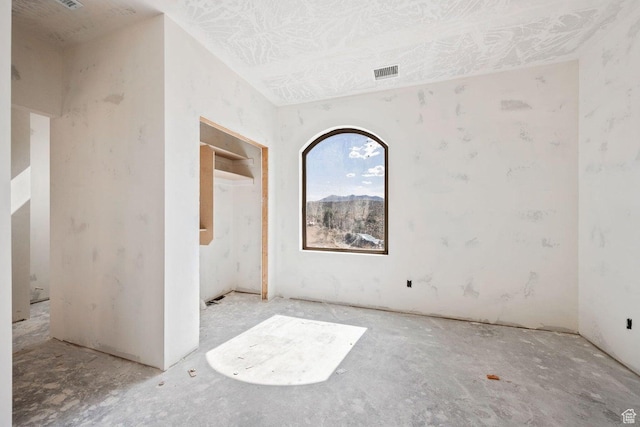 126 W Bowler Rd, Gunlock, UT 84733 - unfurnished room featuring visible vents