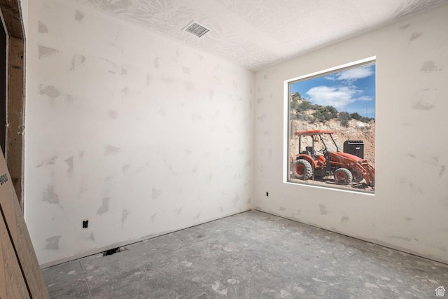126 W Bowler Rd, Gunlock, UT 84733 - unfurnished room with visible vents