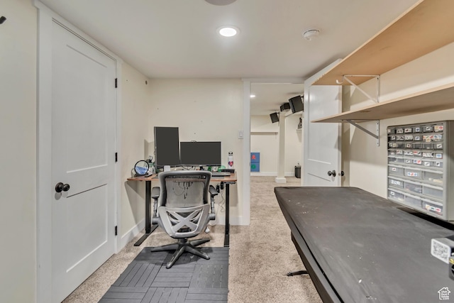exercise area featuring recessed lighting and baseboards