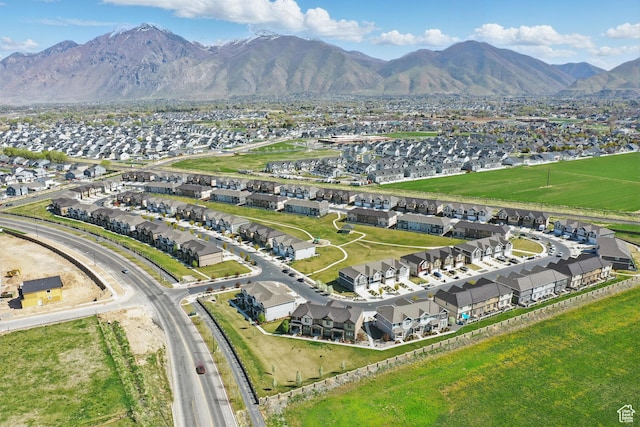 drone / aerial view with a mountain view and a residential view