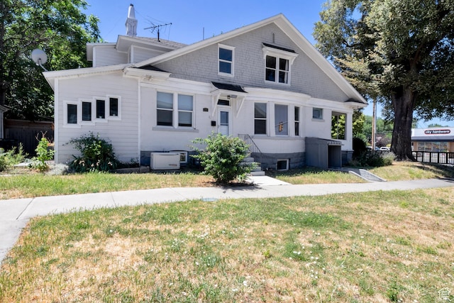 480 N 300 W, Salt Lake City, UT 84103 - bungalow with a front lawn