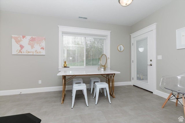 535 N Pheasant Hollow Ln, Mendon, UT 84325 - dining space featuring baseboards, visible vents, and light tile patterned floors