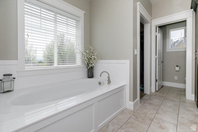 535 N Pheasant Hollow Ln, Mendon, UT 84325 - full bath featuring a garden tub