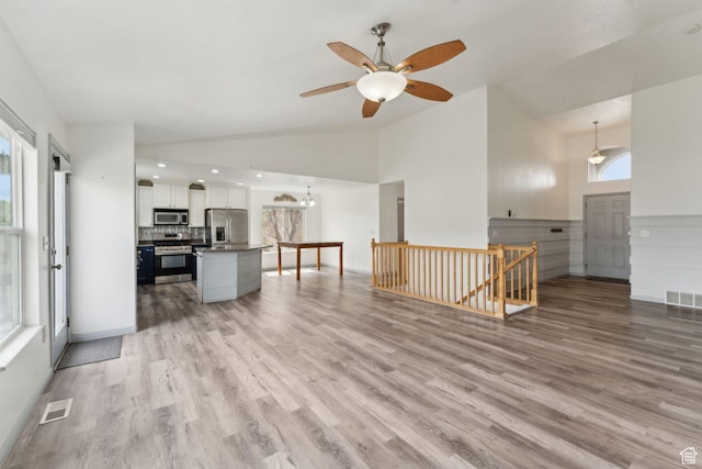 unfurnished living room featuring light wood-style flooring, visible vents, recessed lighting, and ceiling fan