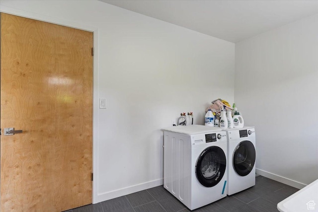 3315 Meadow Dr, Ogden, UT 84403 - laundry room with washing machine and dryer, baseboards, and laundry area