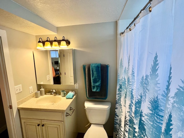 715 Oak Dr, Brigham City, UT 84302 - bathroom featuring curtained shower, a textured ceiling, toilet, and vanity