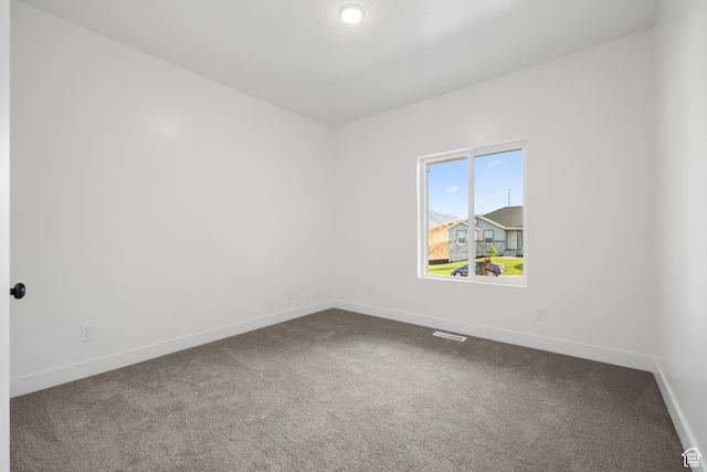 1975 S Marigold Way Unit 433, Santaquin, UT 84655 - empty room with dark colored carpet