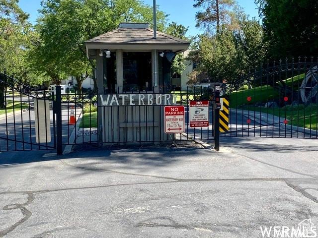 1525 E 5700 S, Murray, UT 84121 - view of gate