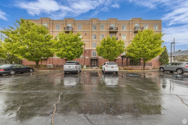 3944 S 900 E Unit 203, Millcreek, UT 84124 - view of property with uncovered parking