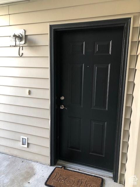 view of exterior entry