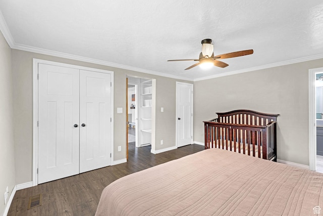 275 E 1st S, Preston, ID 83263 - bedroom featuring a ceiling fan, wood finished floors, baseboards, ornamental molding, and visible vents