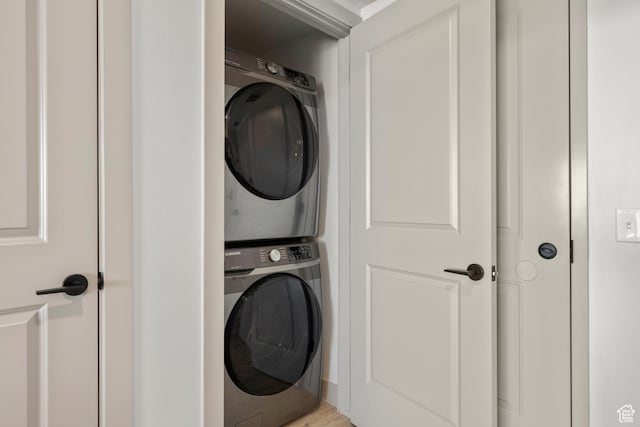 35 E 150 S Unit E301, Garden City, UT 84028 - laundry area with stacked washer / drying machine and laundry area