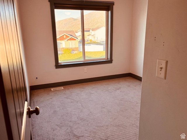 837 N 150 W, Santaquin, UT 84655 - empty room featuring plenty of natural light, carpet flooring, and baseboards