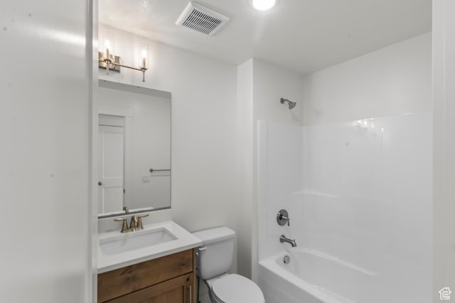 556 N 800 W, Smithfield, UT 84335 - full bathroom with washtub / shower combination, visible vents, toilet, and vanity