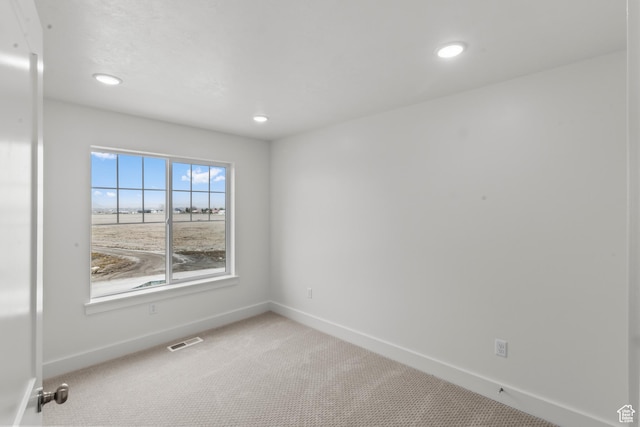 556 N 800 W, Smithfield, UT 84335 - unfurnished room featuring visible vents, baseboards, carpet flooring, and recessed lighting