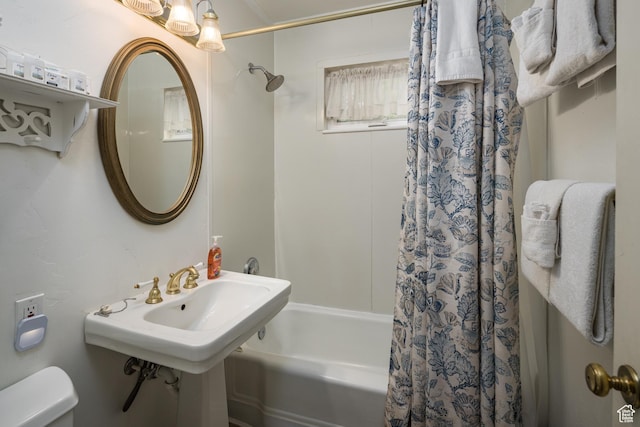168 S 100 W, Moab, UT 84532 - full bath with shower / tub combo with curtain and toilet