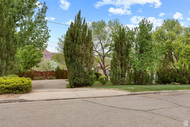 168 S 100 W, Moab, UT 84532 - view of street with curbs