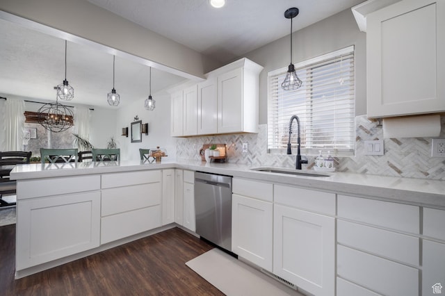 1394 S 1700 W, Vernal, UT 84078 - kitchen with tasteful backsplash, a sink, dishwasher, a peninsula, and dark wood-style floors