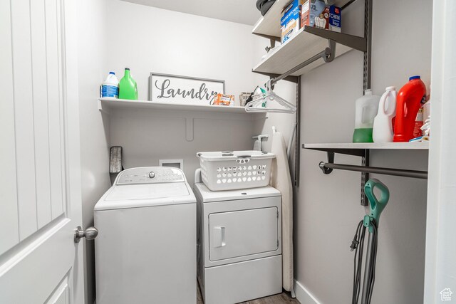 16 N 1000 E, Hyde Park, UT 84318 - laundry area featuring washing machine and clothes dryer and laundry area