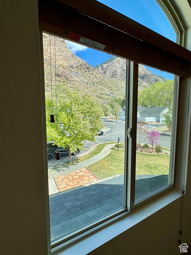 1126 E Bench View Dr N, Ogden, UT 84404 - details featuring a mountain view