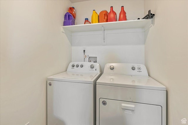 278 N Portside Ln, Saratoga Springs, UT 84045 - washroom featuring washer and clothes dryer and laundry area