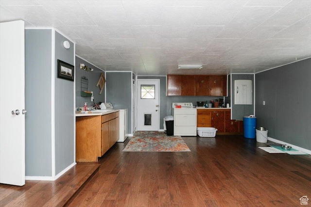 449 S 2nd E, Preston, ID 83263 - kitchen with dark wood finished floors, baseboards, and washer / clothes dryer