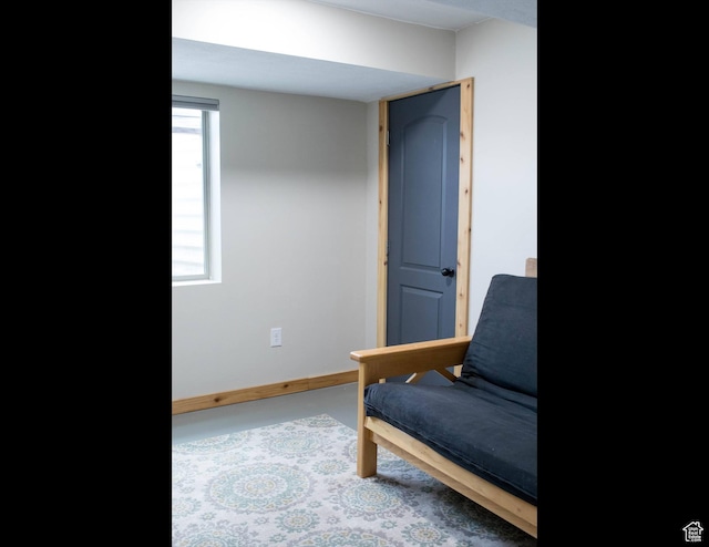 sitting room with baseboards