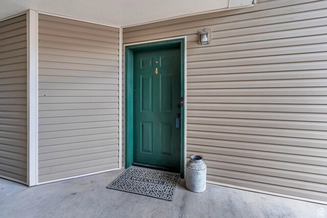 view of property entrance