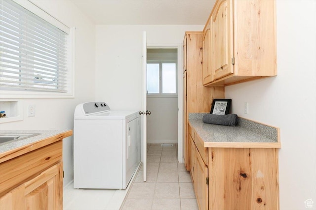 1176 E 900 S, Preston, ID 83263 - laundry area featuring washer / clothes dryer, light tile patterned floors, and cabinet space