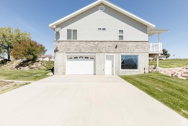 1176 E 900 S, Preston, ID 83263 - view of home's exterior with a lawn, a garage, and driveway