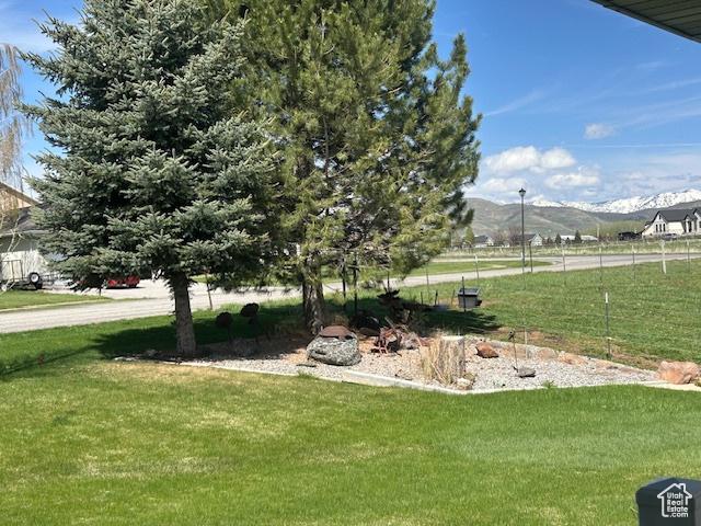 1176 E 900 S, Preston, ID 83263 - view of yard featuring a mountain view