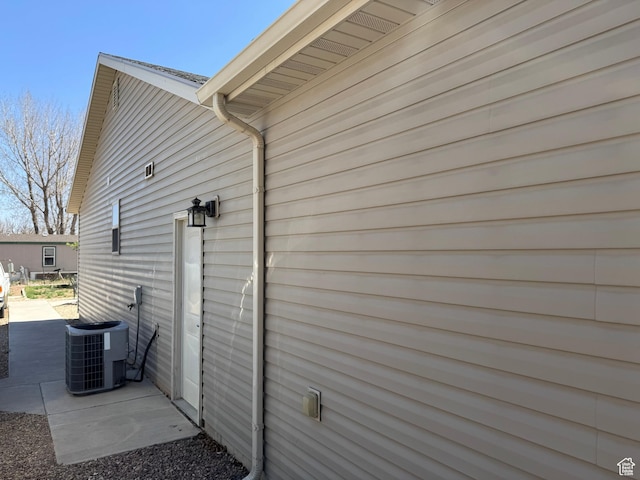532 N 300 E, Roosevelt, UT 84066 - view of side of property with central AC