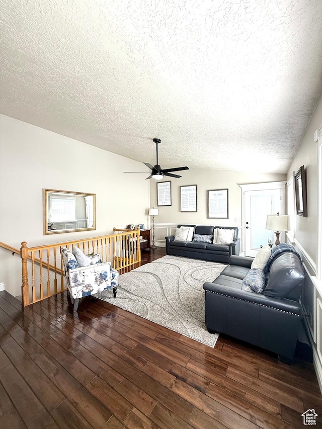 909 E 1520 N, American Fork, UT 84003 - living room featuring a textured ceiling, wood finished floors, and ceiling fan