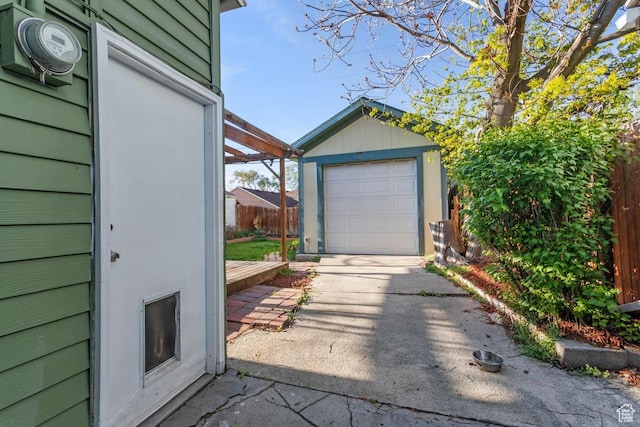 751 E Browning Ave S, Salt Lake City, UT 84105 - detached garage with driveway and fence