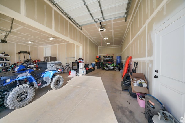 788 N 2100 E, Spanish Fork, UT 84660 - garage with a garage door opener